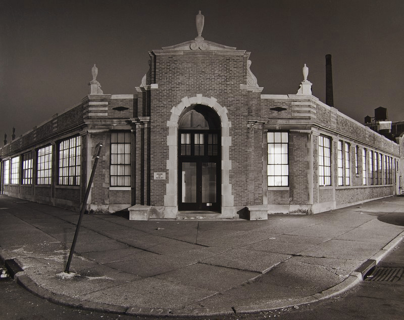 Tom Baril - Long Island City (night)
