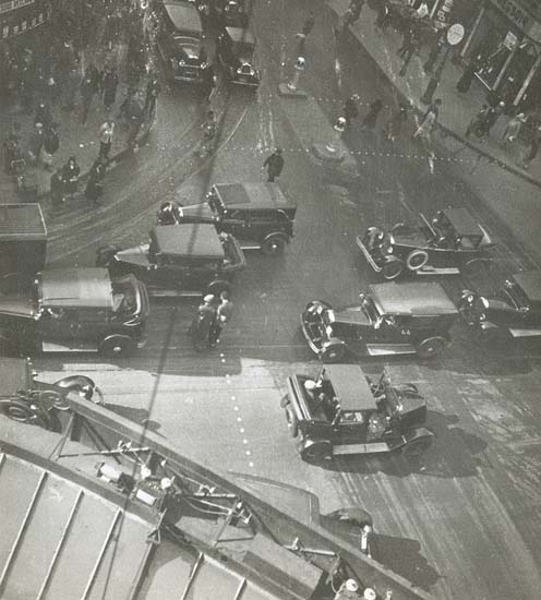 Geza Vandor - Paris Street from Above