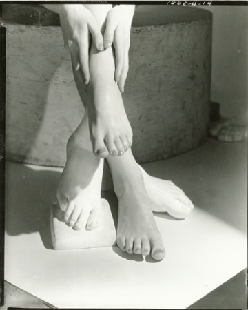 Rare vintage 1941 contact (25 x 20 cm) print of the iconic "Barefoot" by Horst.