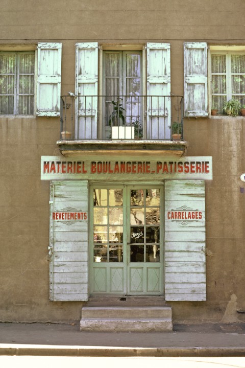 Philippe Garner. MATERIEL BOULANGERIE-PATISSERIE, AIX-EN-PROVENCE, 1972. (Courtesy of Philippe Garner/Hamiltons Gallery) Philippe Garner. MATERIEL BOULANGERIE-PATISSERIE, AIX-EN-PROVENCE, 1972. (Courtesy of Philippe Garner/Hamiltons Gallery)