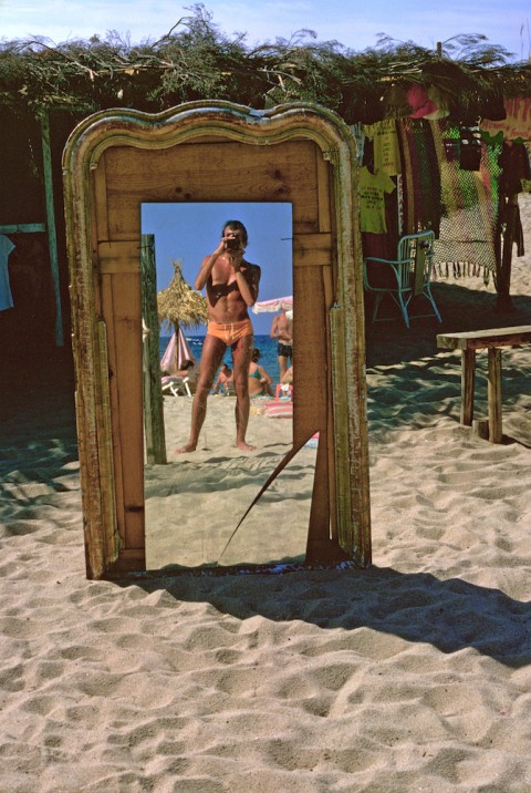 Philippe Garner. CRACKED MIRROR, LA VOILE ROUGE, 1974. (Courtesy of Philippe Garner/Hamiltons Gallery) Philippe Garner. CRACKED MIRROR, LA VOILE ROUGE, 1974. (Courtesy of Philippe Garner/Hamiltons Gallery)